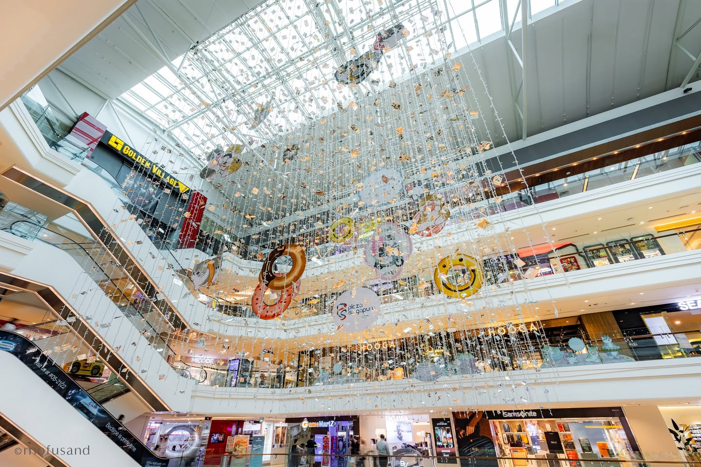 Mofusand character illustration celebrating Christmas