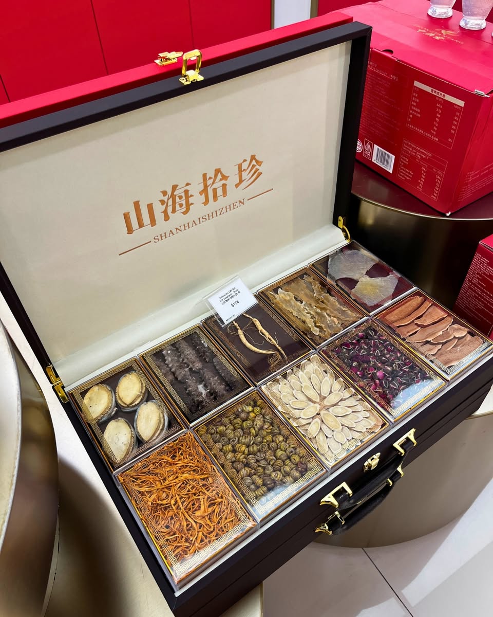 A selection of freshly stewed wellness delicacies from Zhong Yan Tang