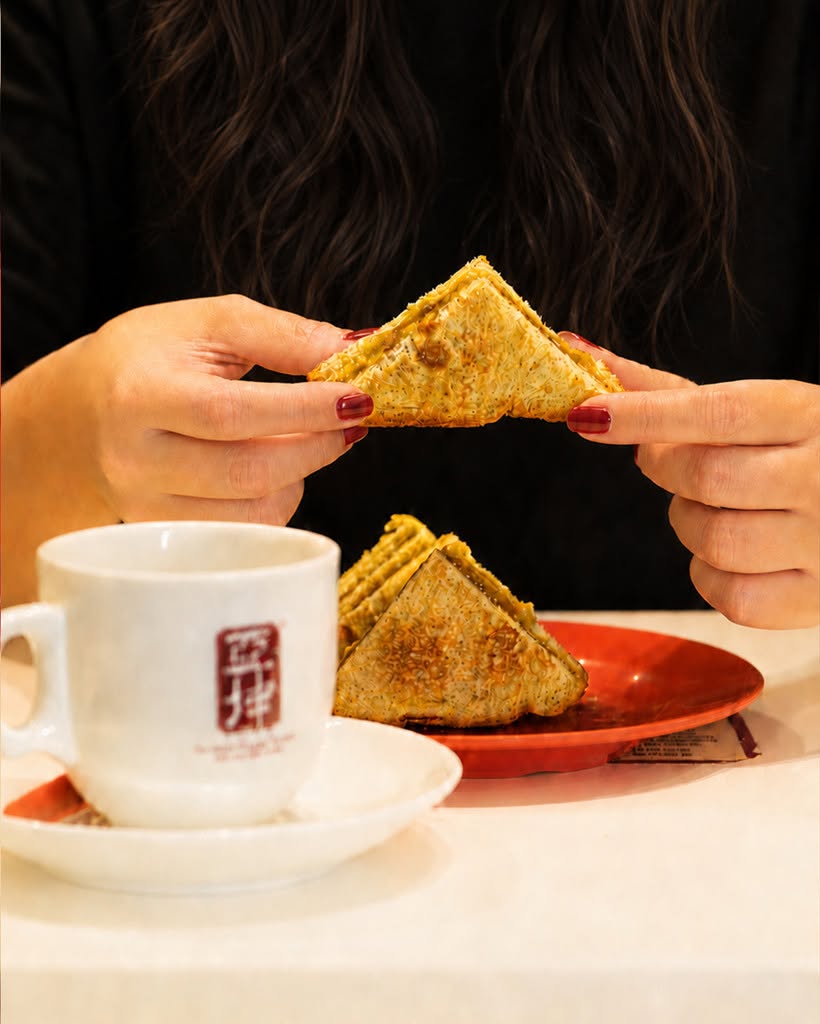 Ya Kun toasties with tea
